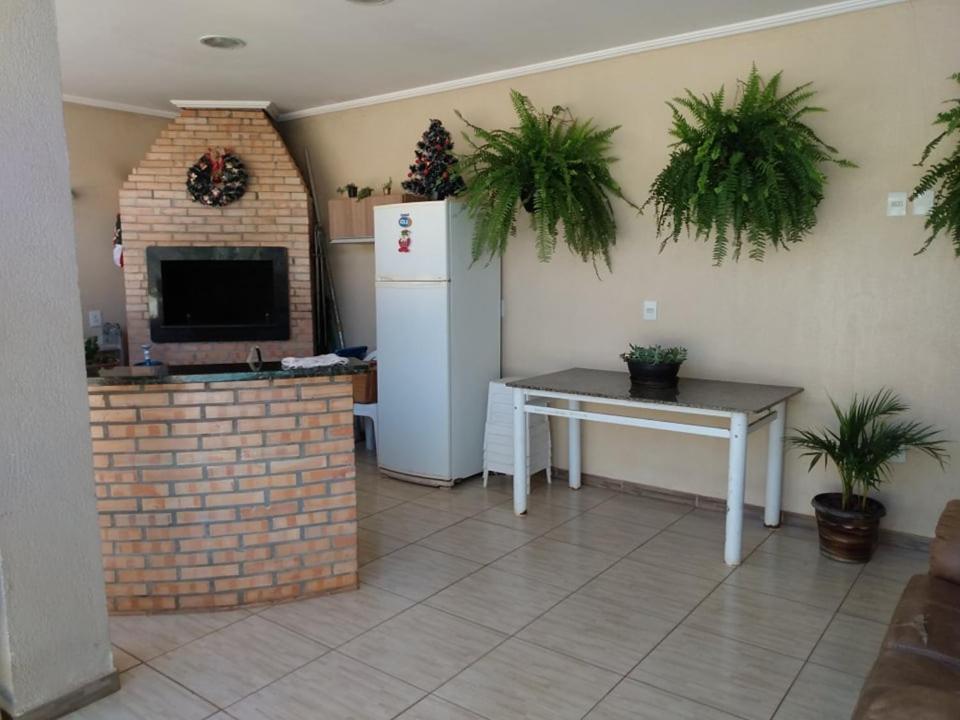 Edicula Com Um Quarto Banheiro E Piscina E Lazer Foz do Iguacu Exterior photo